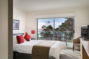 Waves Apartments - Phillip Island Accommodation